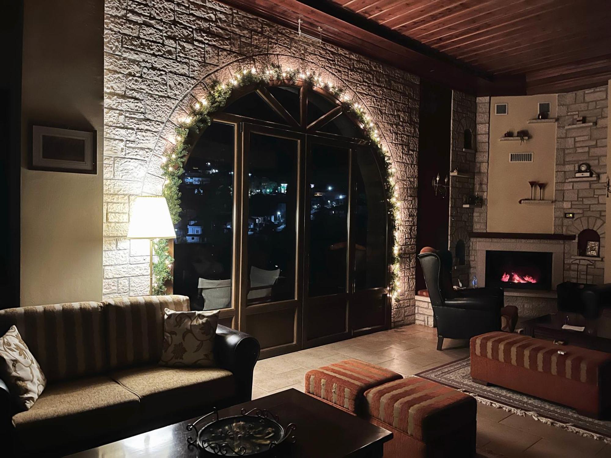 Agnanti Zitsas Hotel 外观 照片